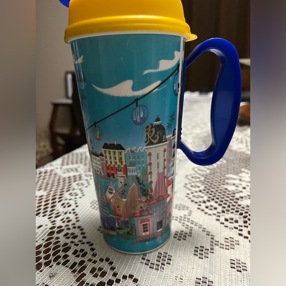 5 Disney 50th Anniversary Celebration travel mugs - Picture 7 of 10